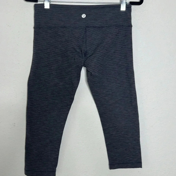 lululemon athletica Cropped Striped Wunder Under Tonka Capri Leggings size 6 - Picture 2 of 4